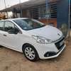 Peugeot 208 thumb 2