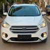 Ford SCAPE SUV blanche espace  polyvalent thumb 1