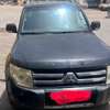 Mitsubishi Pajero thumb 2