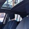 Chevrolet SUV blanc spacieux et confortable thumb 5