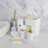 Accessoires toilette thumb 1