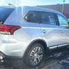 Mitsubishi Outlander thumb 5