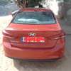 Hyundai Elantra berline thumb 1