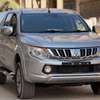Mitsubishi L200 2016 thumb 8