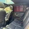 Land Rover discovery 2016 7places thumb 2