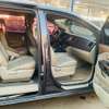 Kia carnival 2017 thumb 11