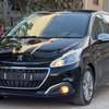 Peugeot 208 2016 thumb 0