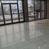 A loué un grand show toum de700m2 thumb 10