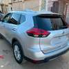 Je vend ma Nissan rogue 2017 automatique essence thumb 2