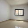Appartement moderne lumineux avec grandes baies vitrées thumb 2