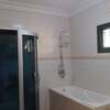 Très joli appartement à louer au Point E thumb 9