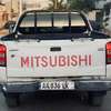 Mitsubishi l200 thumb 6
