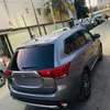 Mitsubishi Outlander  2016 thumb 4