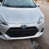 Toyota Prius thumb 3