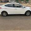 Hyundai avante thumb 3