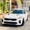 2018 kia stinger thumb 0