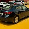 Mazda 3 à louer thumb 8