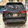 Toyota land cruiser V8 thumb 2
