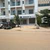 Grand magasin en bordure de route aux mamelles thumb 0