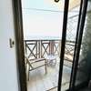 LA PREMIERE TINY HOUSE DES ALMADIES, PIEDS DANS L'EAU thumb 8