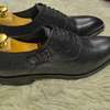 Chaussures cuir noir texturé élégantes thumb 2
