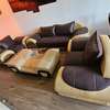 Magnifique salon marron beige avec sa table basse thumb 1