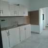 Appartement vide à louer au Point E thumb 7