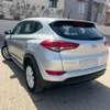 Hyundai tucson thumb 8