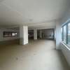 Plateaux de bureaux de 600 m2 à louer au Point E thumb 2