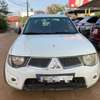 Vente mitsubishi L200 thumb 1