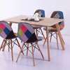 Ensemble table bois clair 4 chaises patchwork coloré thumb 2