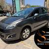 LOCATION DE VOITURE PEUGEOT 5008 thumb 9