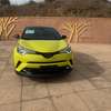 Toyota C-HR SUV Compact vert Fluo Vif Maniable thumb 1