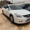 Nissan altima thumb 2