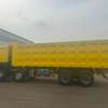 CAMION BENNE HOWO 8X4 thumb 1