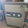 coffre fort 100kg largeur 50 hauteur 47 profondeur 67 thumb 3