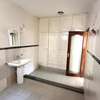 Duplex sécurisé de 4 chambres  à Hann Mariste 2 thumb 6