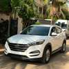 Hyundai tucson thumb 1