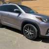 Toyota Highlander Limited Hybride thumb 3