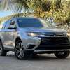 Mitsubishi Outlander 7 places thumb 6