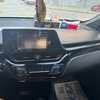 Toyota C-HR SUV compact argent jantes alliage noires thumb 4