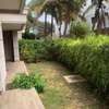Appartement duplex accès piscine jardin privé Fann Résidence thumb 10