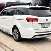A LOUER KIA CARNIVAL 2017 thumb 5