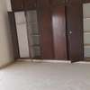 APPARTEMENT F4 HAUT STANDING À LOUER À DAKAR PLATEAU thumb 4