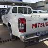 MITSUBISHI L 200  2024 thumb 4