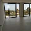 Appartement vue sur la Rte du King Fahd thumb 8