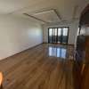 Tres bel appartement de 4 chambres salon a louer aux mamelle thumb 11