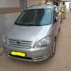 Toyota avensis verso 7 places thumb 1