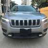 Jeep Cherokee 4x4 SUV Gris métallisé spacieux thumb 4