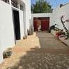 Particulier Vend Superbe villa a Saly R+1 thumb 7